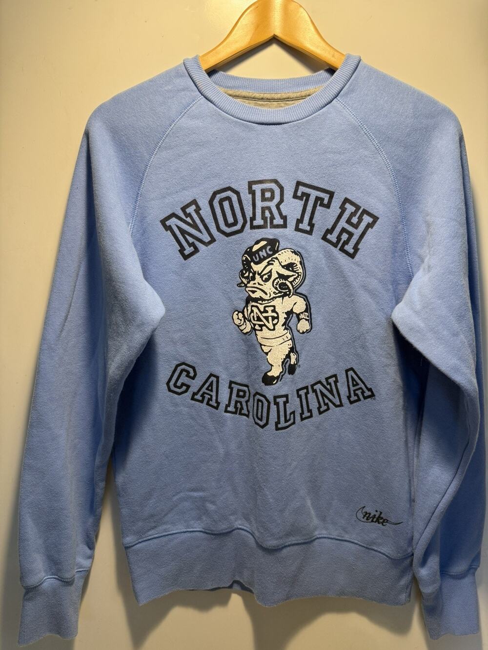 Vintage UNC Nike North Carolina Tar Heels Crewneck Sweatshirt Size Small spirit